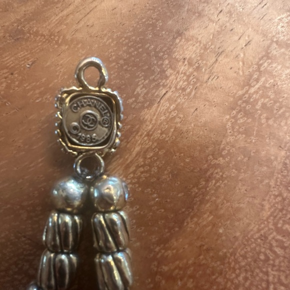 Authentic Chanel Necklace (choker style ) - Picture 4 of 5